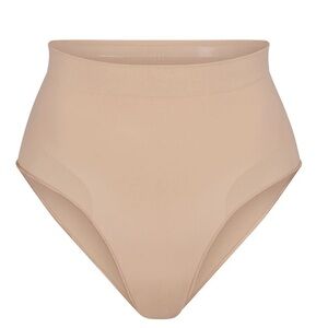 SKIMS Seamless Sculpt Mid Waist Brief- UNOPENED IN BOX